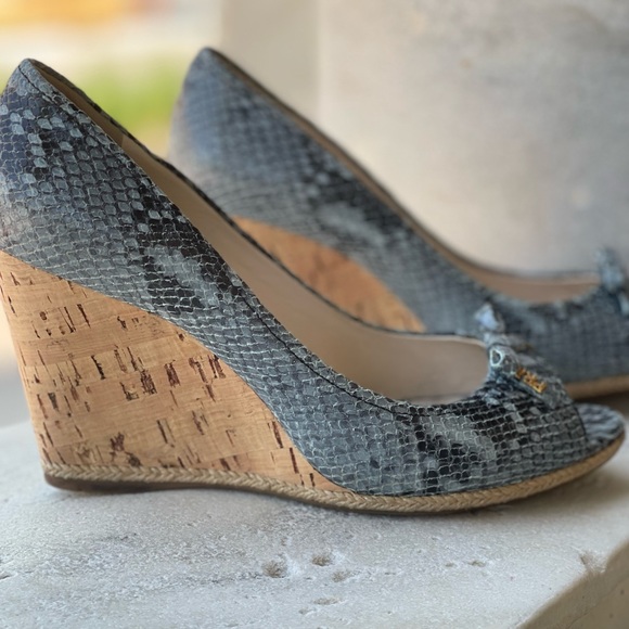 🩵 PRADA Wedge heels - peep toe!  Size 8.5 (Euro 39) 🩵 - Picture 7 of 7